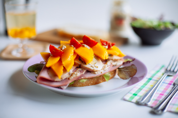 「小小私廚CAFÉ」三明治系列之芒果火腿茶葉蛋 Mango, Ham and Egg Sandwich