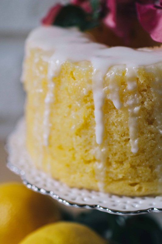 Floral Lemon Cake @ The Little Blog