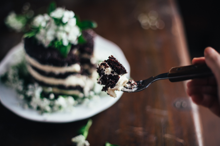 「花藝蛋糕」颱風夜的桂花烏龍巧克力蛋糕 Chocolate Cake with Osmanthus Oolong Butter Frosting